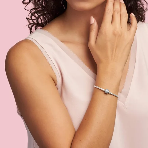 Vista 3 de PANDORA Jewelry Moments - Pulsera de plata de ley, 7.5 pulgadas con cierre de pavé brillante y circonita cúbica, Metal, Circonita cúbica