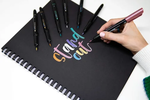 Vista 4 de Zebra Pen, Bolígrafos metálicos, tinta dorada, plateada y oro rosa, punta de pincel mediana que imita el pincel de artista para caligrafía y letras