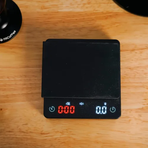 Vista 3 de MiiCoffee Báscula de Café Nano con Temporizador, Báscula de Espresso con Tara Automática, Sensor Táctil y Cubierta de Silicona