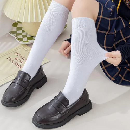 Vista 4 de Calcetines de punto hasta la rodilla para niñas uniformes escolares acanalados Paquete de 36 calcetines de tubo sin costuras para fútbol infantil
