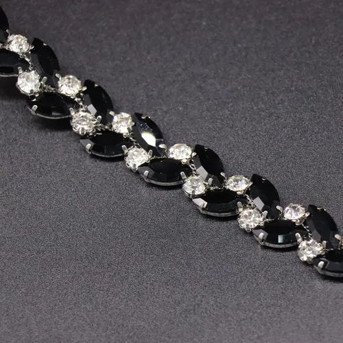 Vista 3 de Jerler Borde de diamantes de imitación de 1 yarda, aplique de cadena de diamantes de imitación, ideal para decoración de bricolaje y adornos de ropa