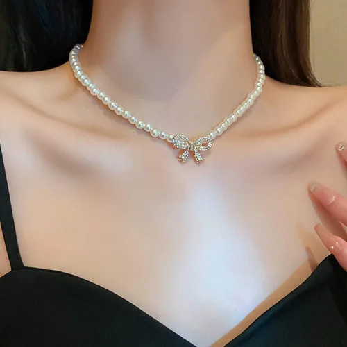Vista 2 de fxmimior Gargantilla bohemia dorada con diamantes de imitación brillantes y perlas delicadas con diamantes de imitación gruesos y cortos de los años