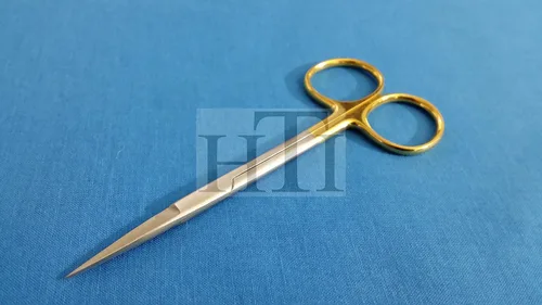 Vista 4 de TIJERAS T/C IRIS RECTAS 4.5" AGUJAS CON INSERTOS DE CARBRO TUNGSTEN CON MANGO ORO (HTI BRAND)