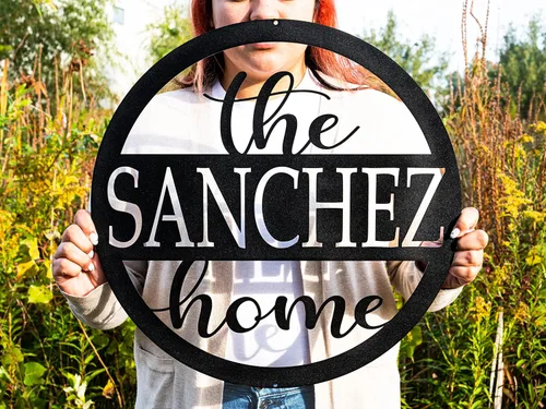 Vista 2 de Letrero personalizado de bienvenida familiar a casa Letrero de nombre de familia al aire libre para porche delantero Regalo de inauguración