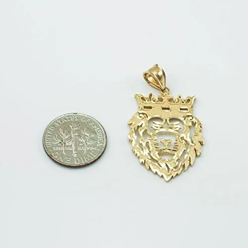 Vista 3 de Colgante de oro amarillo de 10 quilates con diseño de león y rey de la marca LA BLINGZ