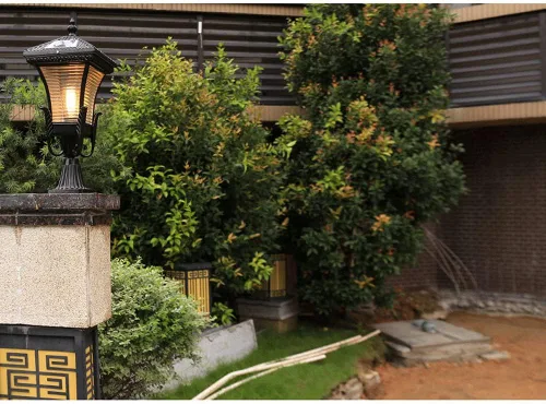 Vista 4 de Luces de poste al aire libre, luz LED de columna de energía solar al aire libre, impermeable, luz de energía solar, estilo europeo, luz de chalet
