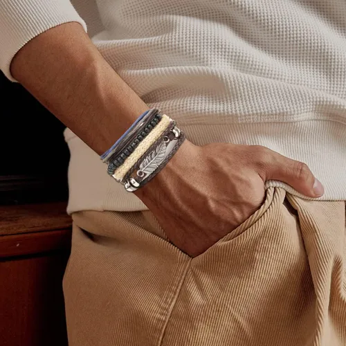 Vista 3 de FIRAZIO Juego de 35 pulseras de cuero trenzado para hombres y mujeres, pulseras de cuentas de madera, cuerdas de cáñamo, étnicas tribales hechas a