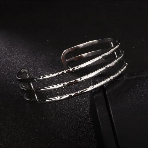 Vista 7 de Kercisbeauty Pulsera de acero inoxidable martillada vintage para mujer, pulsera con textura ajustable, joyería apilable