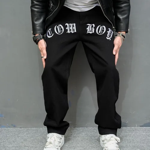 Vista 2 de FOMOYUU Pantalones vaqueros de moda para hombre, pantalones de skate con letras bordadas, pantalones holgados de hip hop, pantalones de mezclilla