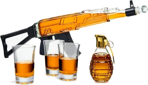 Vista 2 de Juego de regalo de decantador de whisky de pistola, 25 onzas con tres vasos de chupito de 3 onzas + botella de granada, ideas únicas de cumpleaños