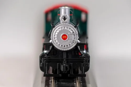 Vista 6 de Bachmann Trenes - USRA 0-6-0 w/Smoke & Slope Tender - NP&S® #25 - Navidad - Escala HO