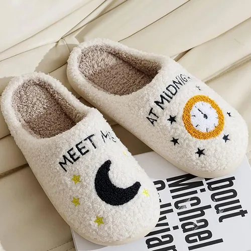 Vista 4 de QQGB Meet Me at Midnight - Pantuflas de felpa para mujeres y hombres, pantuflas de casa cálidas de invierno para interiores y exteriores