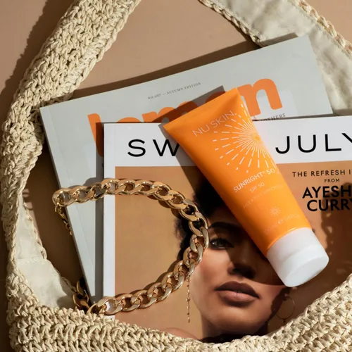 Vista 6 de Nu Skin Sunright - Protector solar facial y corporal SPF 50 Amplio espectro 3.4 onzas líquidas No grasa y resistente al agua hasta 80 min