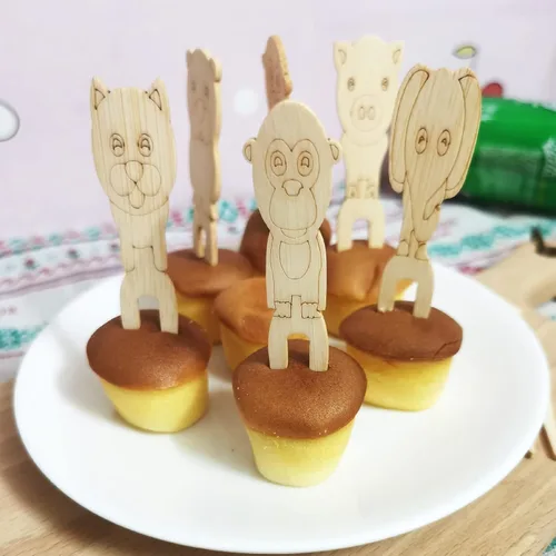 Vista 6 de BLUE TOP 100 piezas de lindos animales de alimentos para fiestas, mini tenedores de bambú de 3.5 pulgadas, palillos de comida de bambú