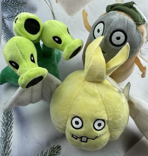 Vista 6 de JHESAO Juego de 3 piezas de plantas y zombis de tres piezas de plantas de zombies de felpa, imitación de PVZ de peluche 1 2 muñeco de ajo suave