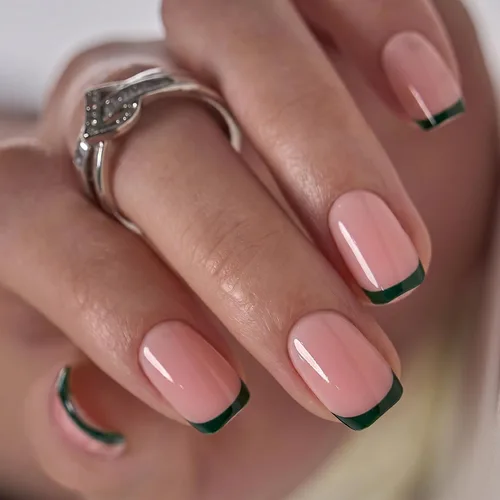 Vista 51 de CurvLife Uñas postizas cuadradas cortas a presión, terciopelo degradado Paris Script