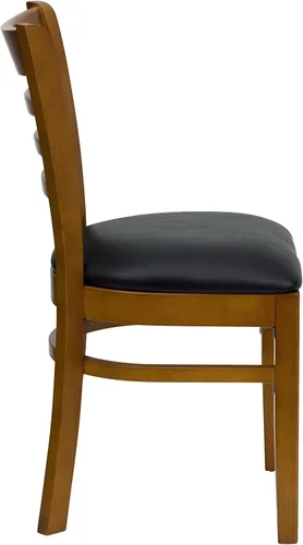 Vista 6 de EMMA + OLIVER Silla de madera de cerezo con respaldo de escalera, asiento de vinilo negro