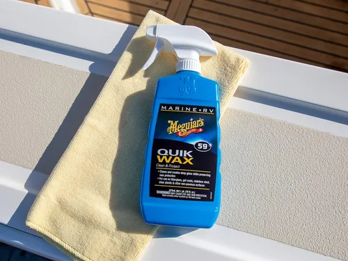 Vista 28 de Meguiar's Paquete de quitamanchas de agua calcárea y paño de microfibra.
