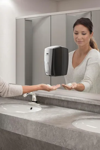 Vista 3 de Technical Concepts n.° 750411 dispensador de espuma automático para montaje de pared, 1100 ml, negro/cromado, 5.25" de largo x 5.18" de ancho x Cromo