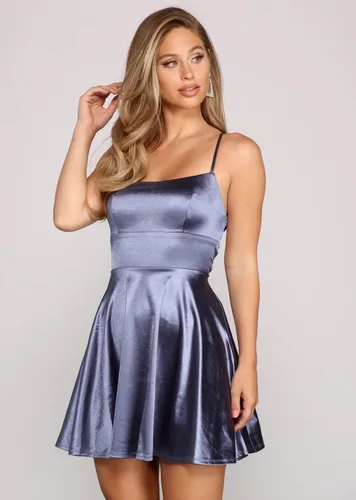Vista 3 de WaterDress Vestidos de fiesta cortos con tirantes delgados y bolsillos de satén para adolescentes WD030