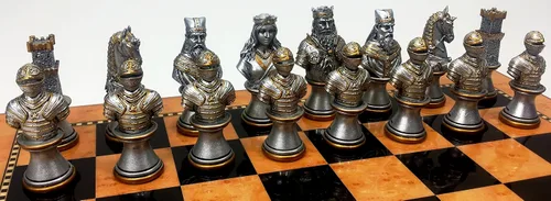 Vista 7 de HPL Medieval Times Crusades Knight - Juego de ajedrez dorado y plateado con tablero de color arce brillante y nogal de 15 pulgadas