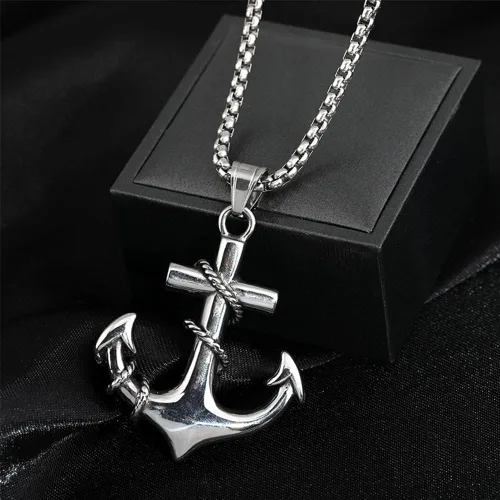 Vista 2 de Cross Necklace for Man and Women, Titanium Steel Cross Pendant Necklace Best Gift for Men Women Boys Girls, 17.7 inch Chain