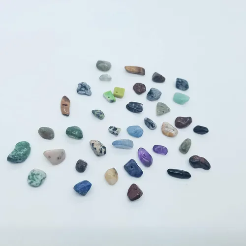Vista 3 de Cuentas de piedras preciosas para hacer joyas DIY, cristales de energía curativa con pulido, cuentas irregulares trituradas con forma irregular