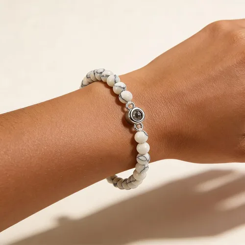 Vista 3 de 72ore Pulseras a juego para parejas, pulsera de fotos con texto en inglés "I Love You in 100 idiomas", pulseras de San Valentín, regalos para ella