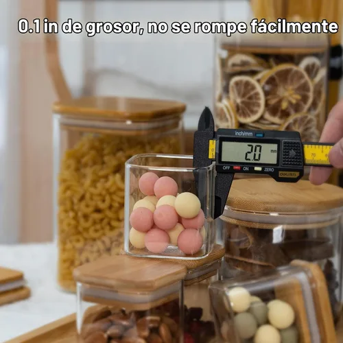 Vista 5 de D2scrma Recipientes herméticos cuadrados para especias de 5 onzas con tapa de bambú, juego de 12 con etiquetas negras, frasco apilable para especias