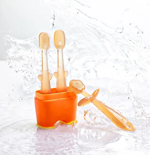 Vista 7 de FOKiiBO Juego de cepillos de dientes de silicona para bebés, cepillo de lengua + cepillo de dientes de dedos con taza para entrenamiento