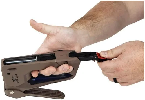 Vista 7 de Spec Ops Tools Pistola de grapas de alta resistencia, grapas de 1/4" - 9/16", clavos de 18-calibre, esfuerzo reducido