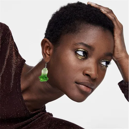 Vista 2 de MALOYANVE Aretes de verduras y frutas para mujeres y niñas, únicos, hechos a mano, divertidos, realistas, resina acrílica, lechuga, col, chile