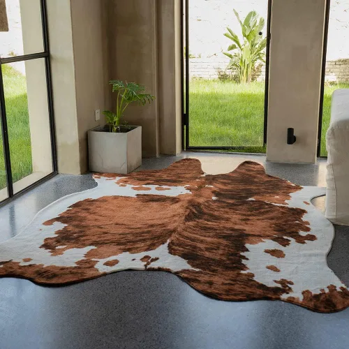 Vista 2 de rugoo Alfombra de piel de vaca de 6.3 x 7.9 pies, alfombra de piel sintética tricolor, alfombra de piel sintética con estampado de vaca, alfombra