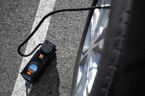 Vista 4 de WEN Compresor de aire portátil para inflador de neumáticos, 12 V, 100 PSI con estuche de transporte (AA2230)
