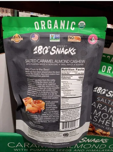 Vista 2 de Anacardos orgánicos de almendra con caramelo salado de 180 Snacks con semillas de calabaza, 15 onzas