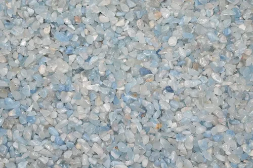 Vista 5 de Fantasia Materiales: 1 libra de piedras de tamaño de chip de aguamarina pulida con tarjeta de identificación