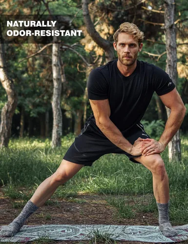 Vista 6 de Merino.tech Camiseta de lana merino para hombre, 100% lana merina orgánica, capa base ligera + calcetines de lana de senderismo