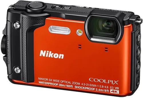 Vista 2 de Cámara digital Nikon W300 resistente al agua con 3 pulgadas TFT LCD, Color negro
