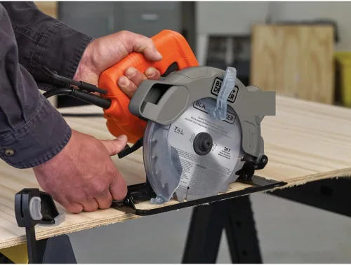Vista 7 de Sierra circular Black & Decker BDECS300C, de 13 amperios con láser