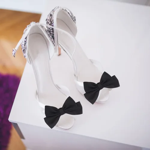 Vista 7 de LIFKOME Black Bow Shoe Clips Ribbon Detachable Shoes Buckle Wedding Bridal Shoe Buckle Shoe Charms Decoration for DIY