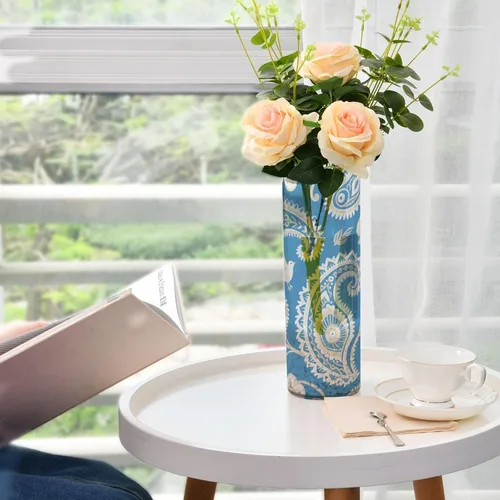Vista 6 de Jarrón de plástico azul bohemio con flores de cachemira blanca, 11.8 x 3.9 pulgadas, portavelas decorativo, irrompible, mesa de boda, oficina