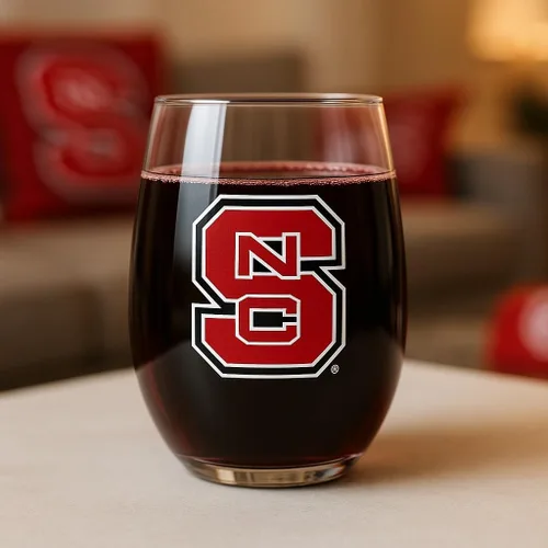 Vista 2 de NC State Wolfpack - Copa de vino sin tallo de 15 onzas con licencia