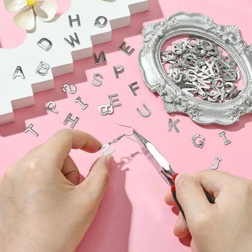 Vista 5 de DanLingJewelry 150 – 200 dijes de letras aleatorias de acero inoxidable 304 mezclados del alfabeto A-Z, surtidos para fabricación de joyas