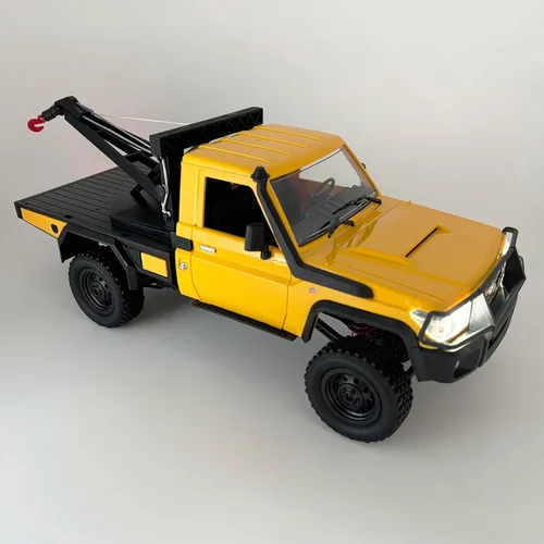 Vista 4 de HLSFWDRIVE RC Rock Crawler 4x4 MN82T RC Truck con gancho de grúa escala 1
