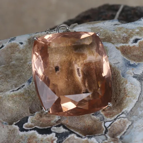 Vista 5 de Laboratorio Creado Cuarzo Rosa 70 Ct Forma de Cojín Sólido 925 Colgante de Plata para Boda