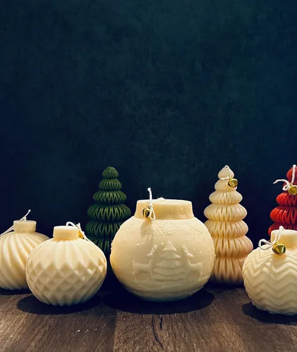 Vista 6 de Christmas Ornaments Candle Set of 3, Christmas Gift Ball Candle, Handmade Shaped Soy Candle, Aesthetic Christmas Decor, Christmas Candles for Gifts