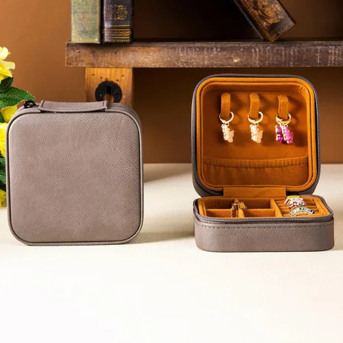 Vista 4 de Mini estuche de viaje de piel sintética, organizador de joyas de viaje, pequeño y portátil, soporte de almacenamiento de joyas para mujer, anillos