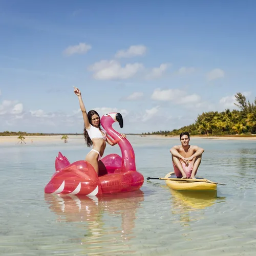 Vista 5 de Funboy FLA-C - Flotador inflable y gigante con forma de flamenco y con brillantina, para fiestas de verano en la piscina y entretenimiento