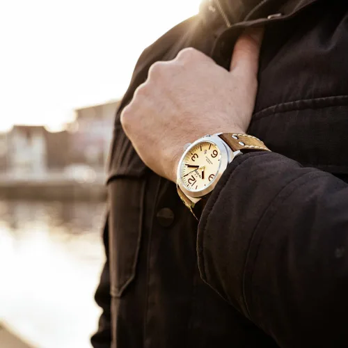 Vista 6 de TW Steel Canteen Mens 45mm Quartz Watch with 3-Hands Movement and Leather Strap