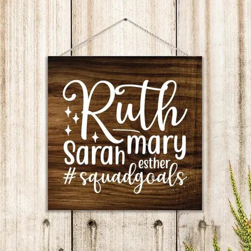 Vista 5 de Ruth Mary Sarah Esther Squadgoals - Letrero de madera con versículo de la Biblia, placa de madera religiosa, cristiana, Dios Jesús, placa rústica